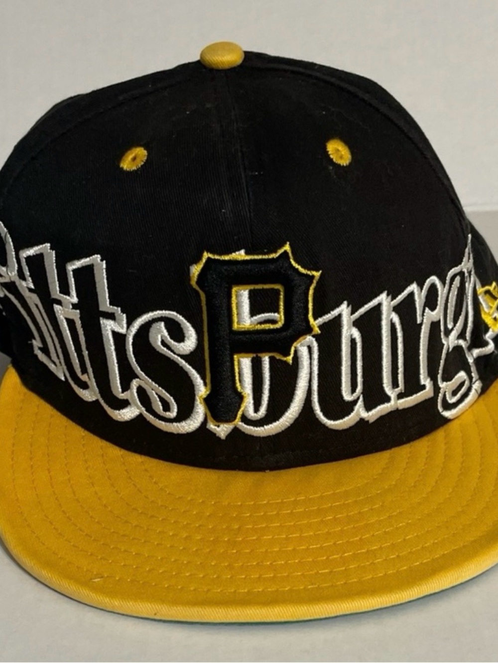 New Era Pittsburgh Pirates Snapback Hat Black Yellow One Size MLB
